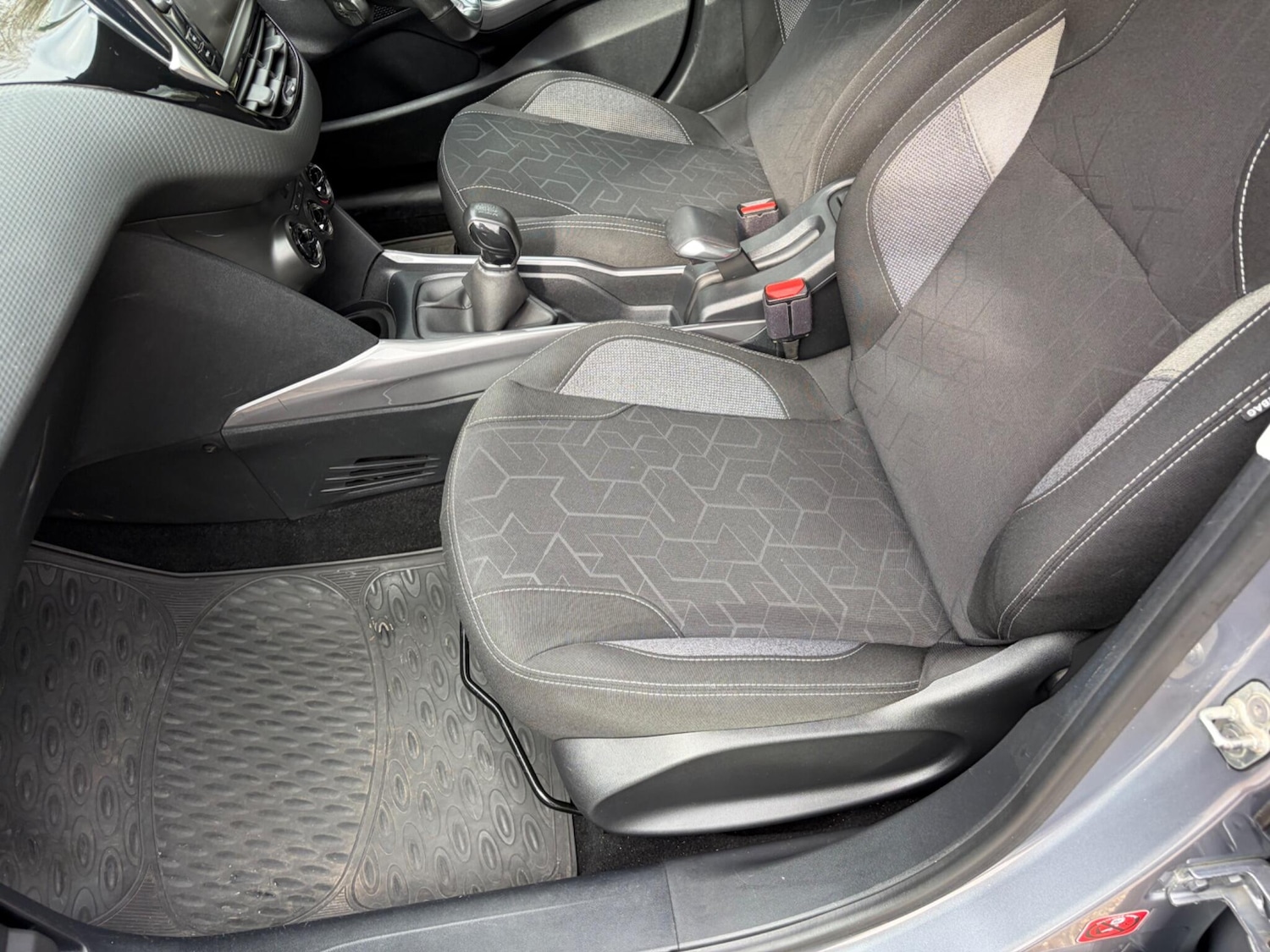 Used Peugeot 2008 2017 for sale - 77723804: Photo 39