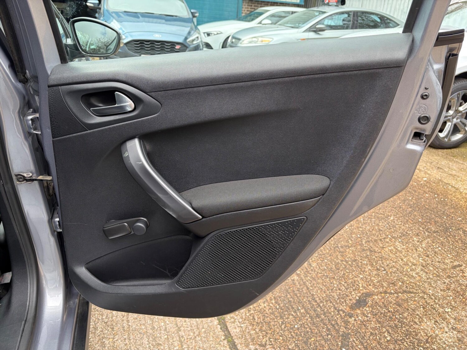 Used Peugeot 2008 2017 for sale - 77723804: Photo 47