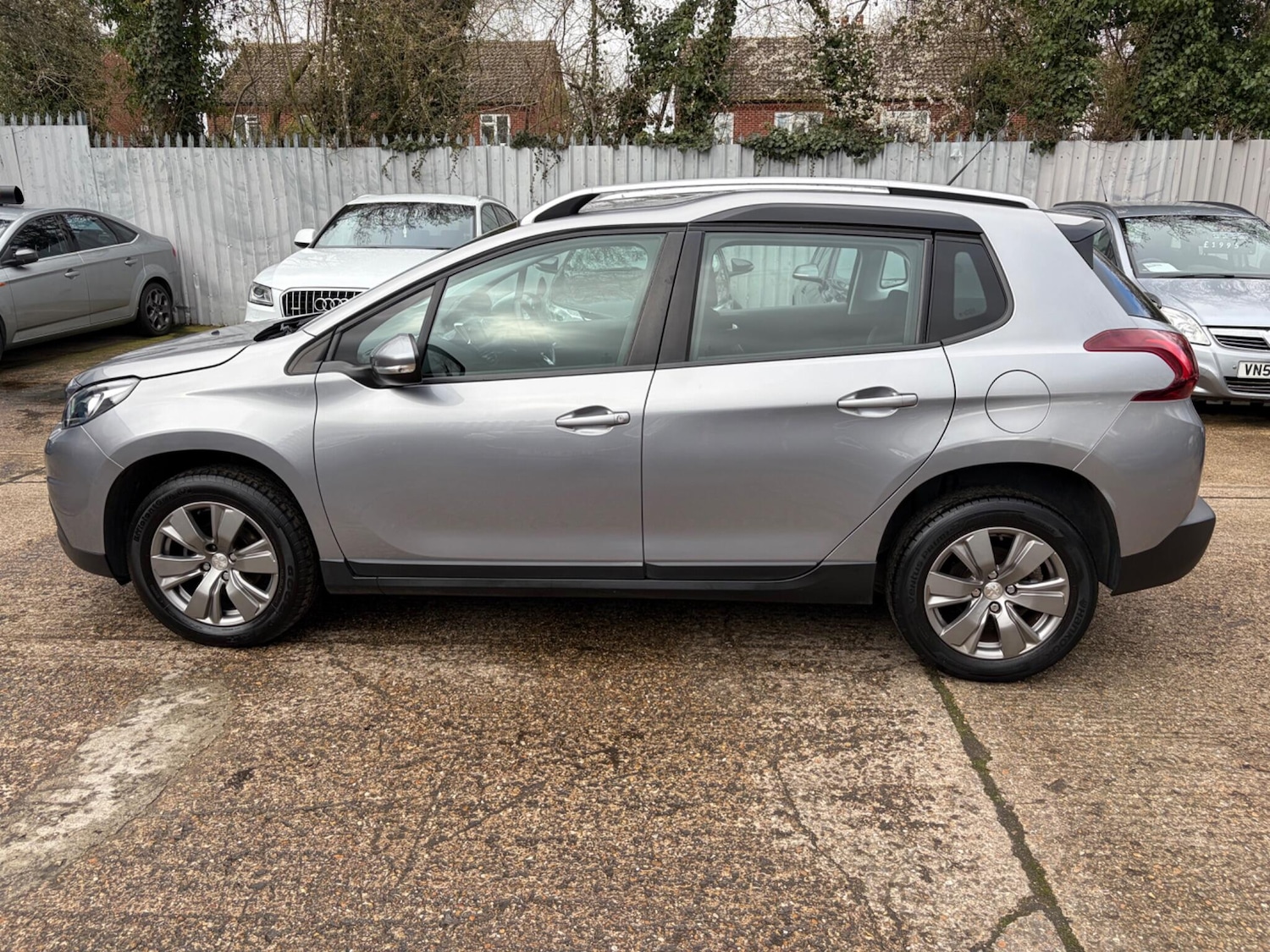 Used Peugeot 2008 2017 for sale - 77723804: Photo 5