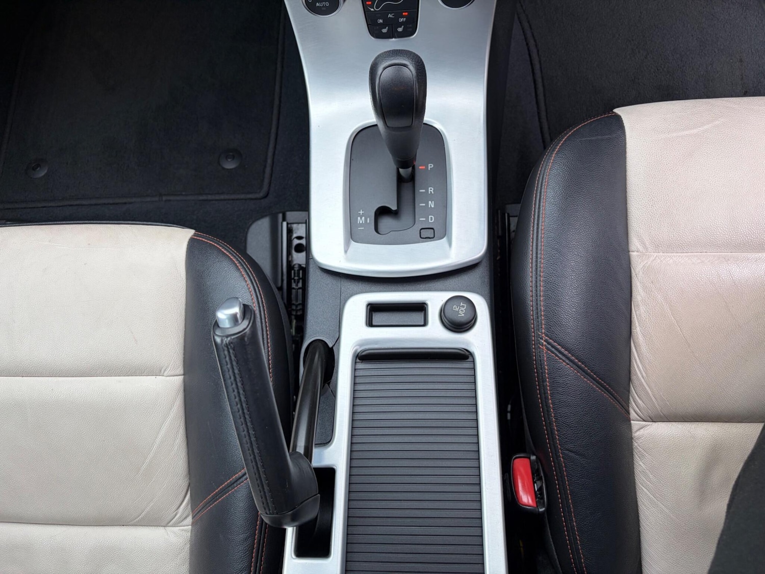 Used Volvo V50 2012 for sale - 78019300: Photo 32