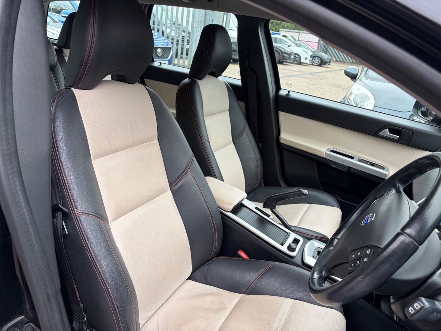 Used Volvo V50 2012 for sale - 78019300: Photo 36