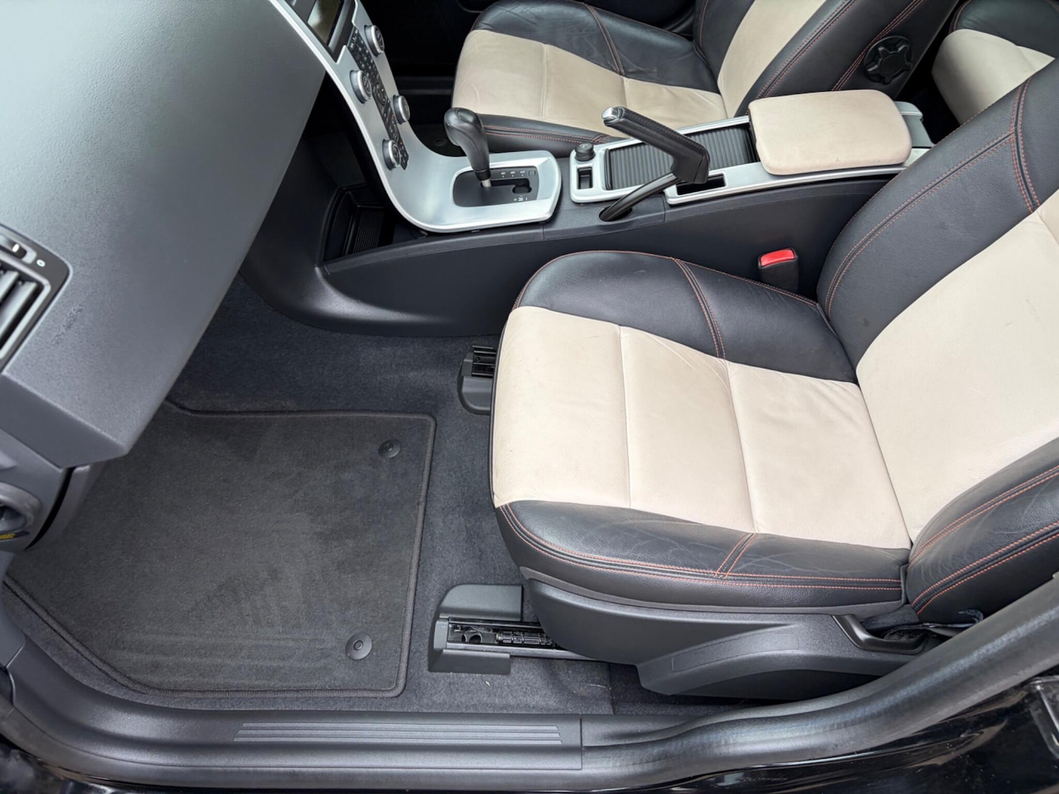 Used Volvo V50 2012 for sale - 78019300: Photo 41