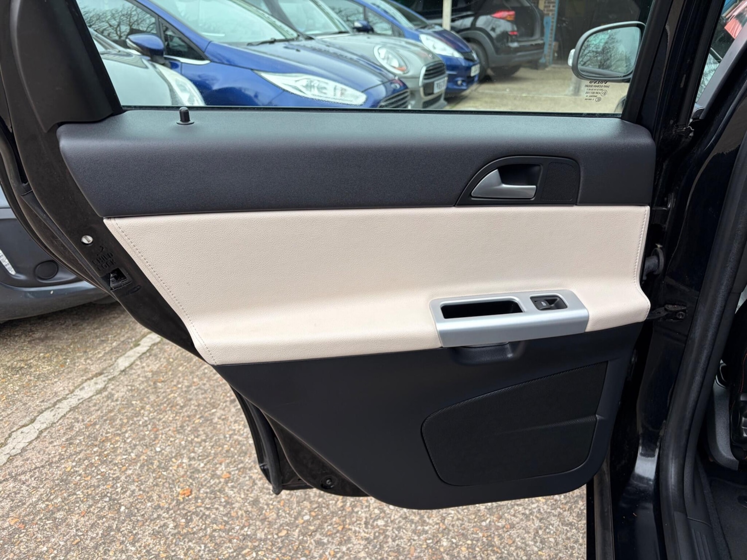 Used Volvo V50 2012 for sale - 78019300: Photo 44