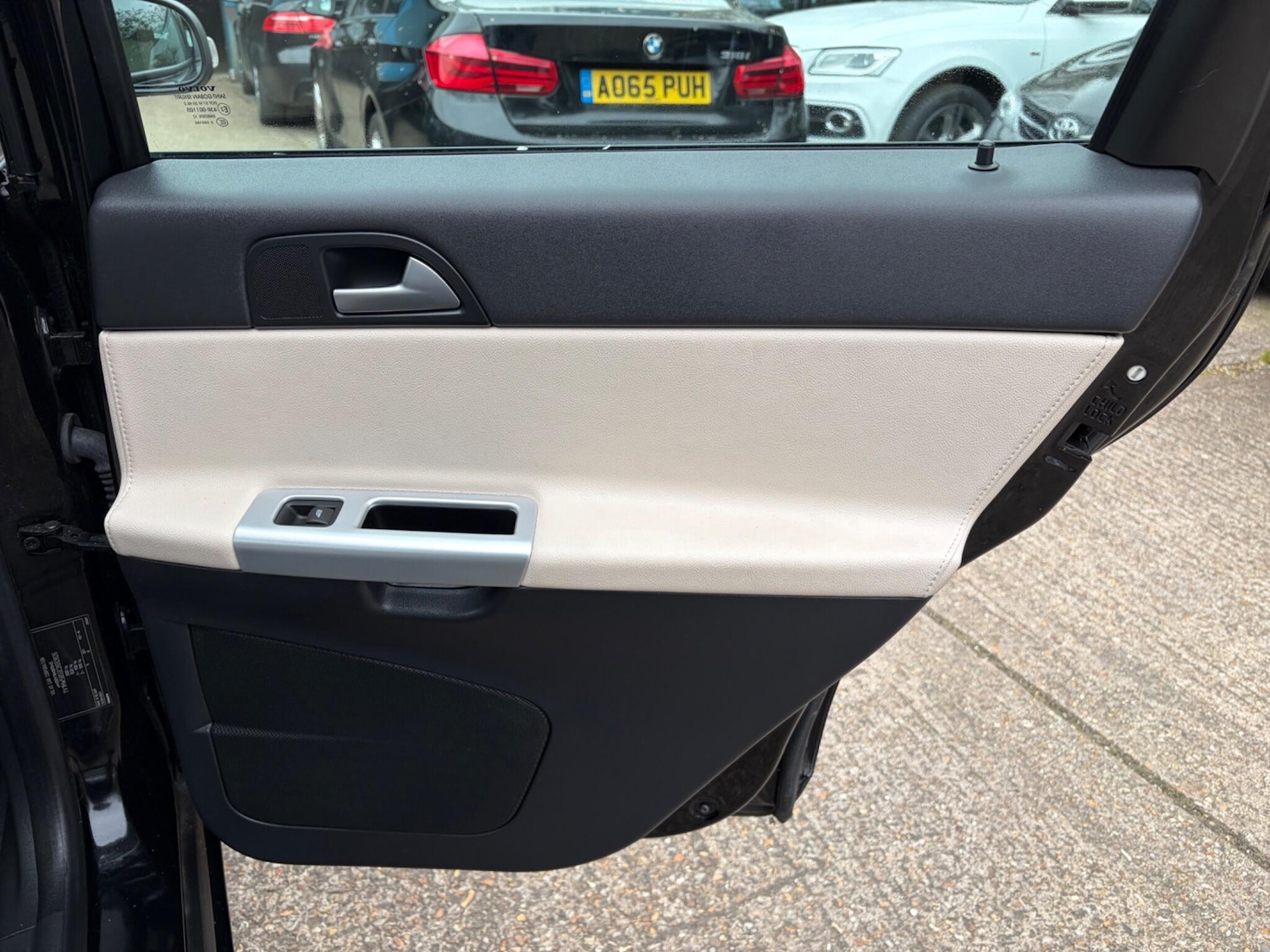 Used Volvo V50 2012 for sale - 78019300: Photo 49