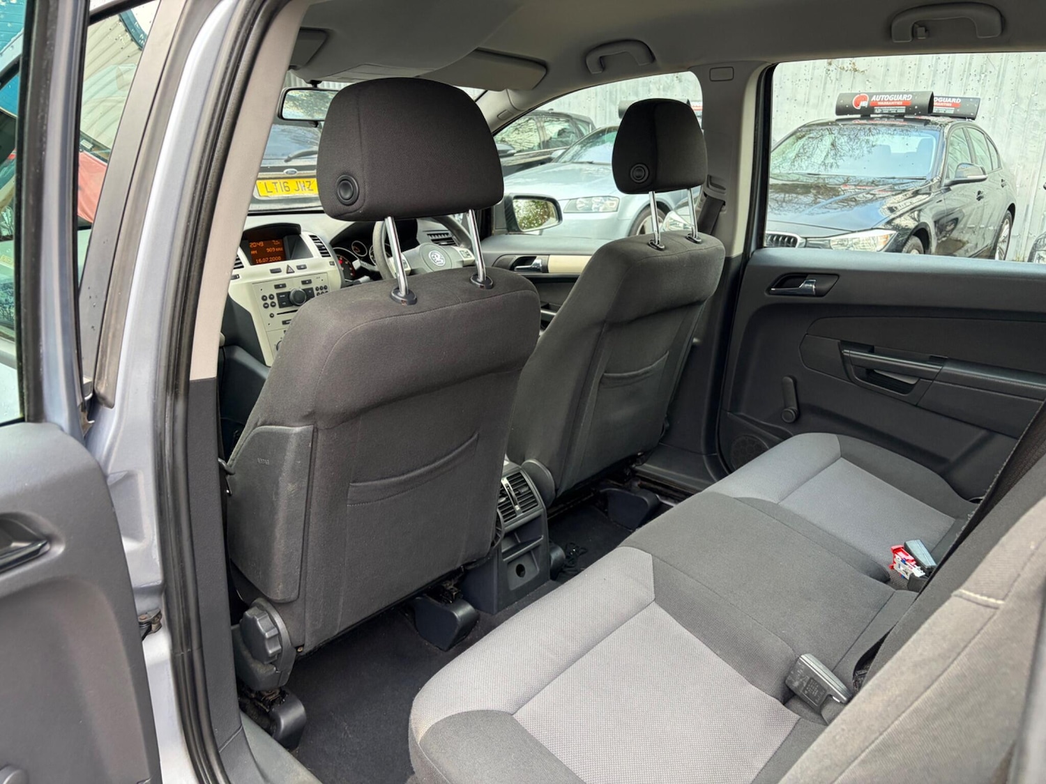 Used Vauxhall Zafira 2008 for sale - 77441025: Photo 32