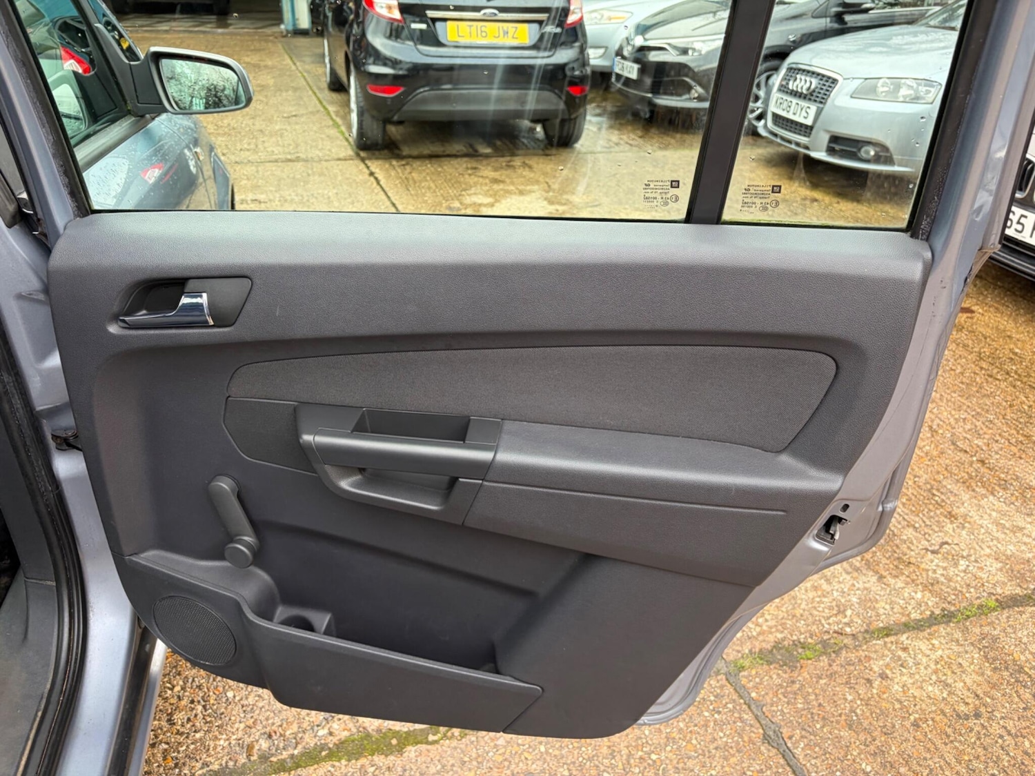 Used Vauxhall Zafira 2008 for sale - 77441025: Photo 37