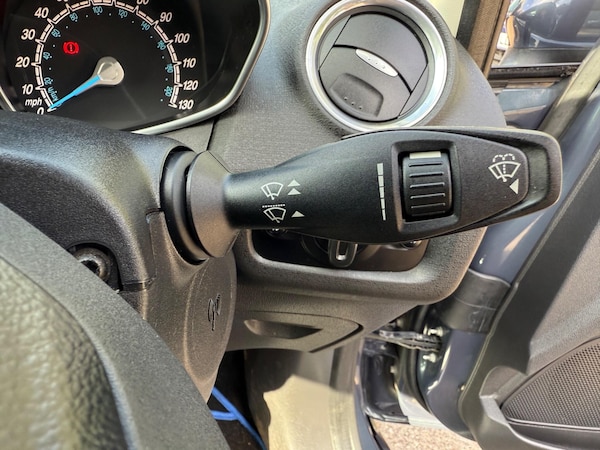 Used Ford Fiesta 2015 for sale - 76021232: Photo 26
