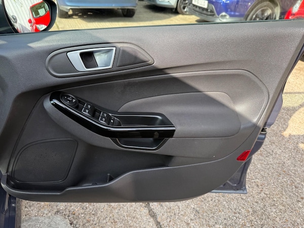 Used Ford Fiesta 2015 for sale - 76021232: Photo 34