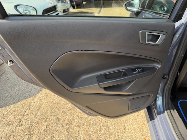 Used Ford Fiesta 2015 for sale - 76021232: Photo 42