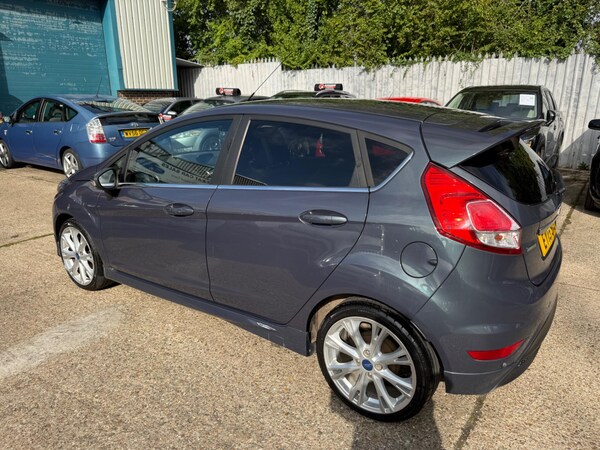 Used Ford Fiesta 2015 for sale - 76021232: Photo 6