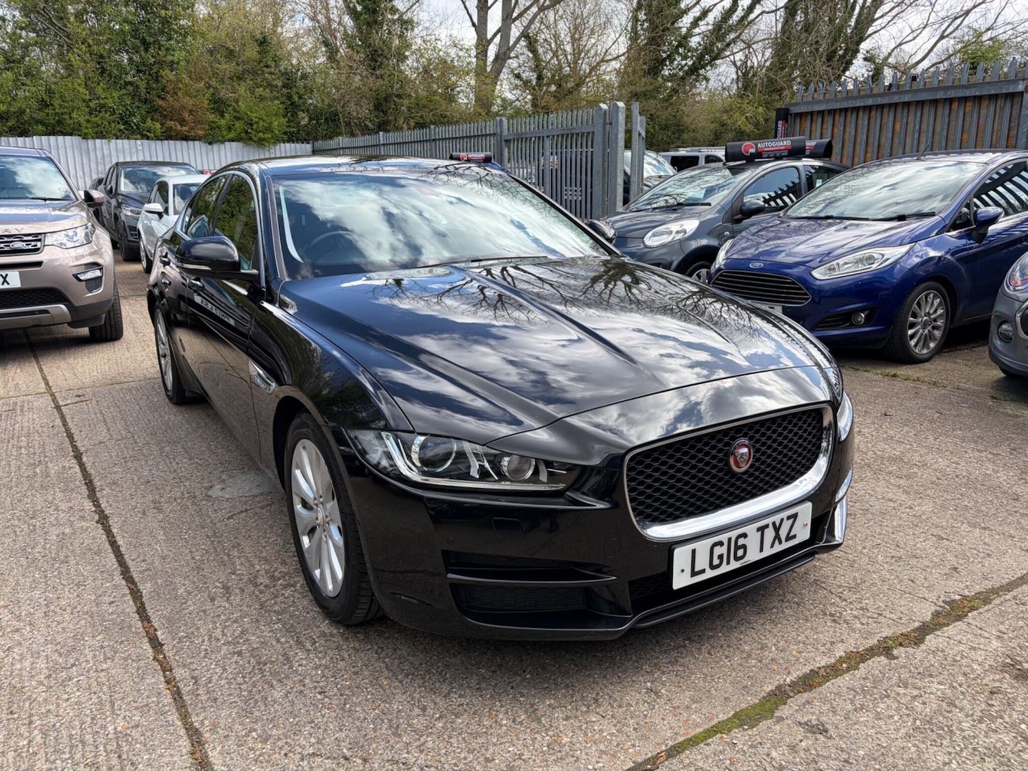 Used Jaguar XE 2016 for sale - 78071812: Photo 1