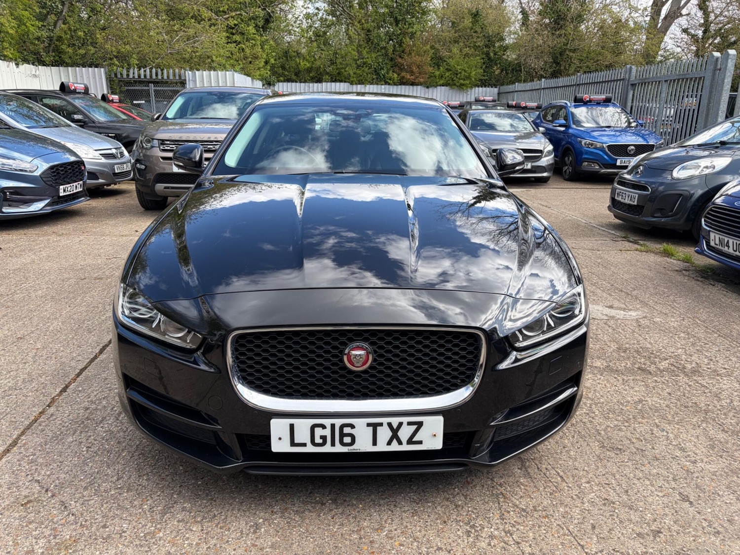 Used Jaguar XE 2016 for sale - 78071812: Photo 2