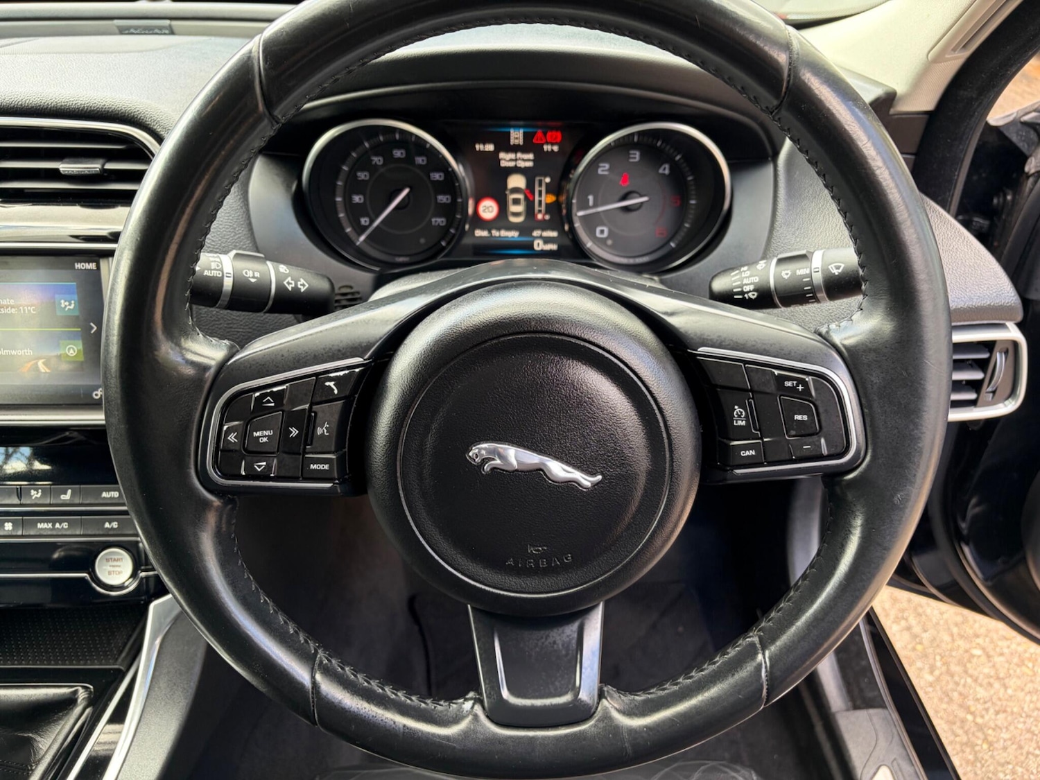 Used Jaguar XE 2016 for sale - 78071812: Photo 24