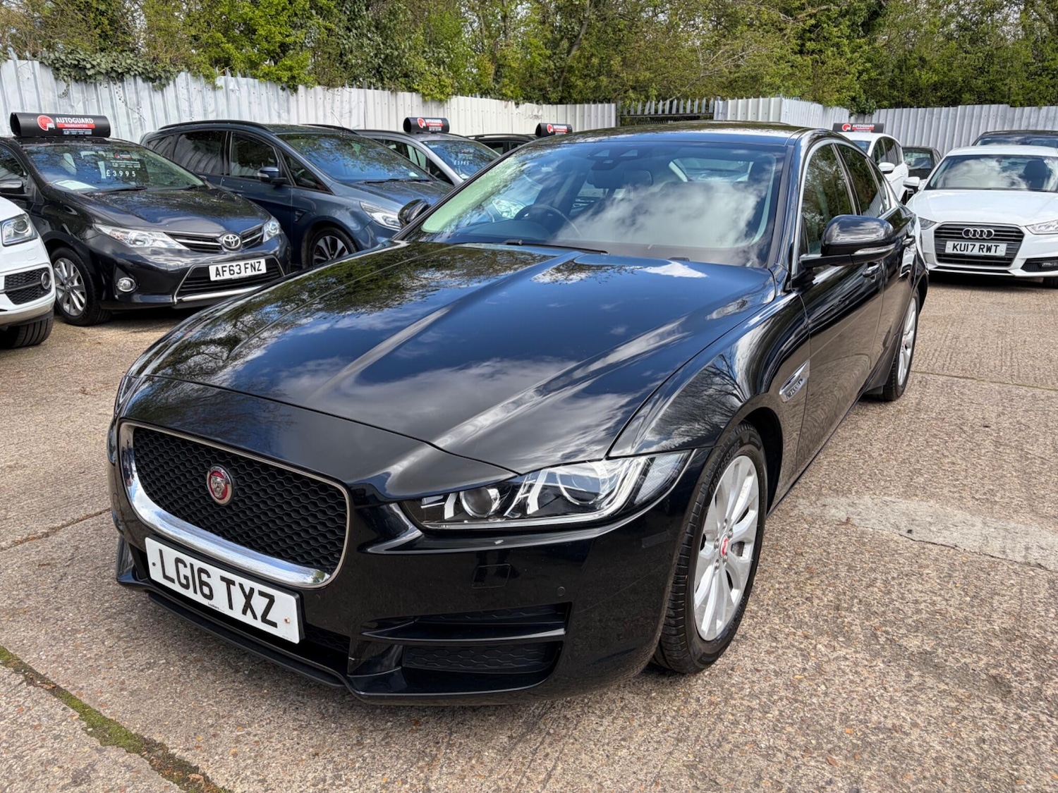 Used Jaguar XE 2016 for sale - 78071812: Photo 3
