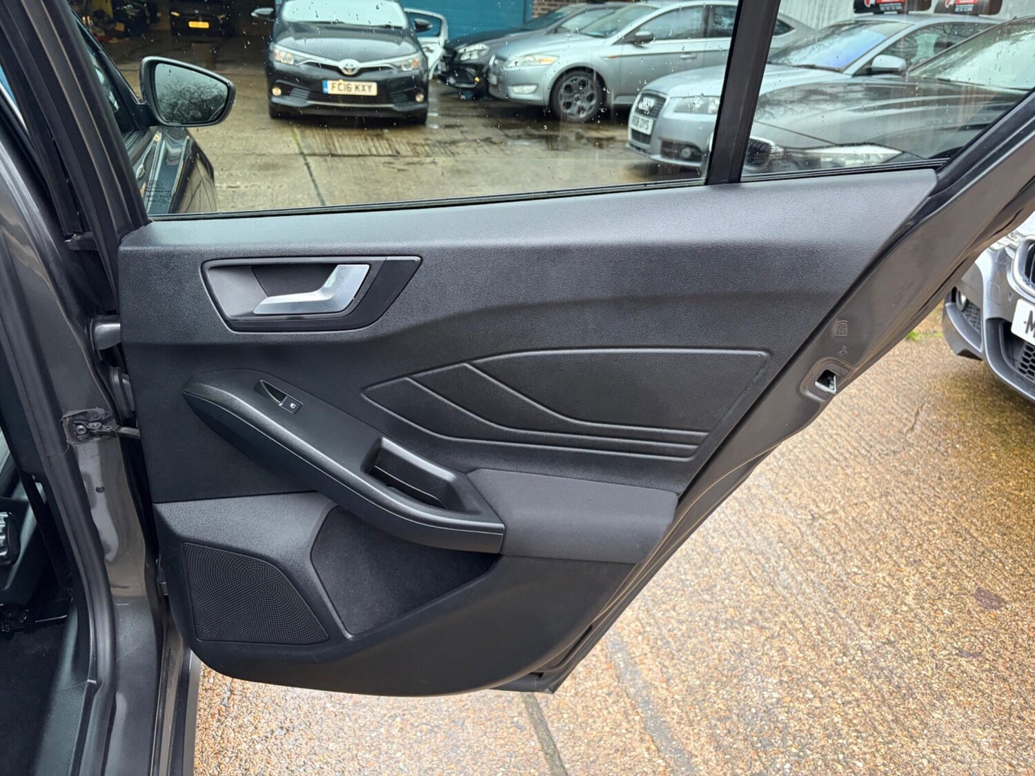 Used Ford Focus for sale - 77484375: Photo 44