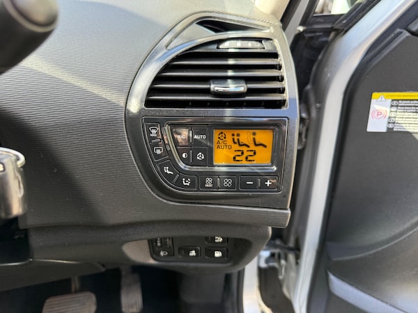 Used Citroen C4 Picasso 2008 for sale - 76189039: Photo 17