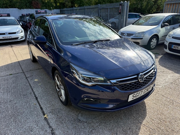 Used Vauxhall Astra 2017 for sale - 76060834: Photo 1