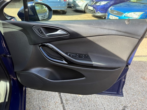 Used Vauxhall Astra 2017 for sale - 76060834: Photo 28