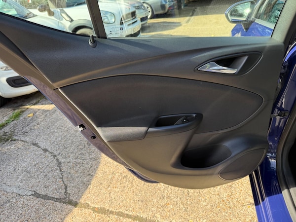 Used Vauxhall Astra 2017 for sale - 76060834: Photo 36