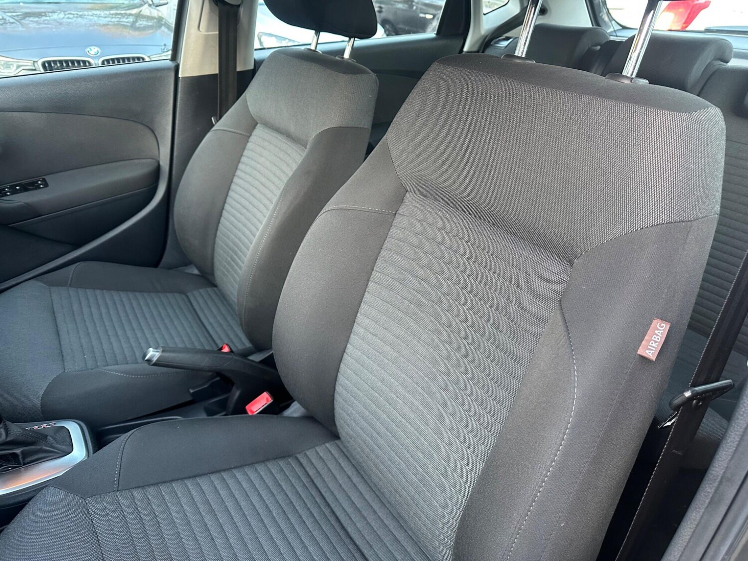 Used Volkswagen Polo 2011 for sale - 76632675: Photo 34