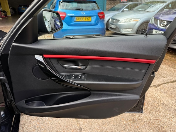 Used BMW 3 Series 2015 for sale - 76337670: Photo 32