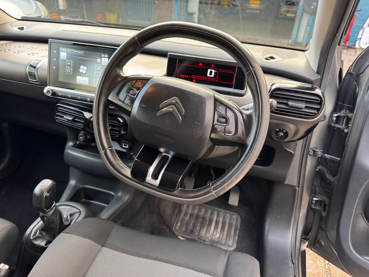 Used Citroen C4 Cactus 2015 for sale - 78020136: Photo 42