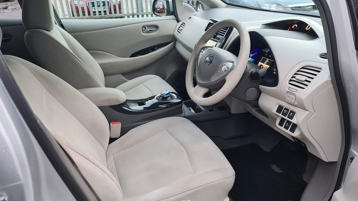 Used Nissan Leaf 2011 for sale - 76099275: Photo 31