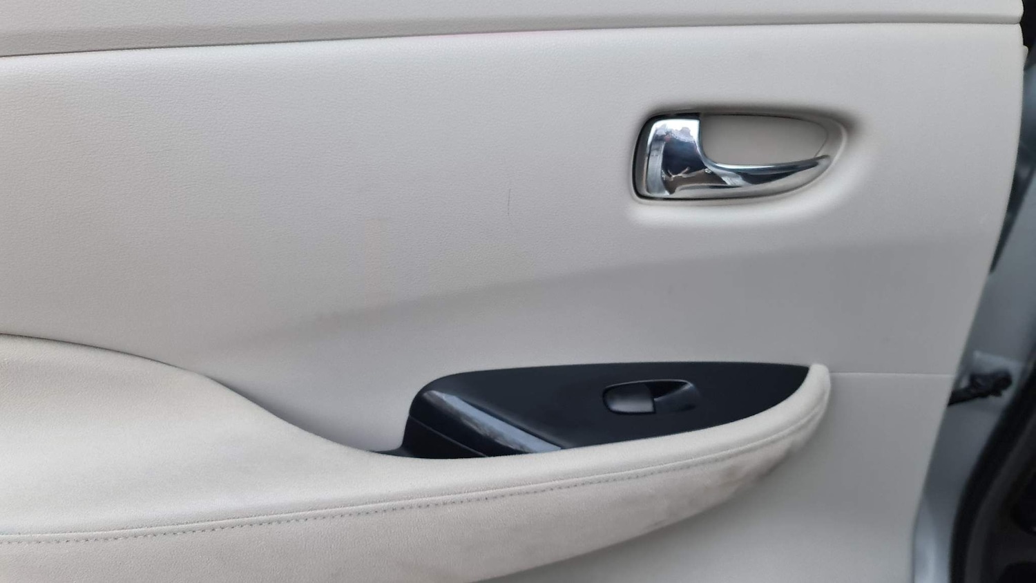 Used Nissan Leaf 2011 for sale - 76099275: Photo 42