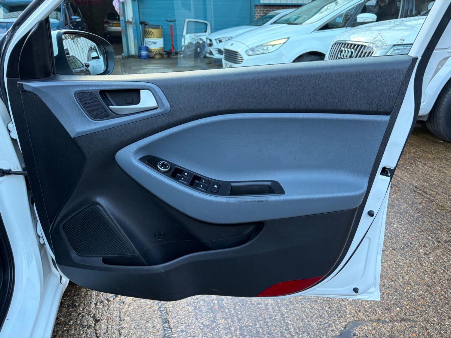 Used Hyundai i20 2016 for sale - 77723905: Photo 33