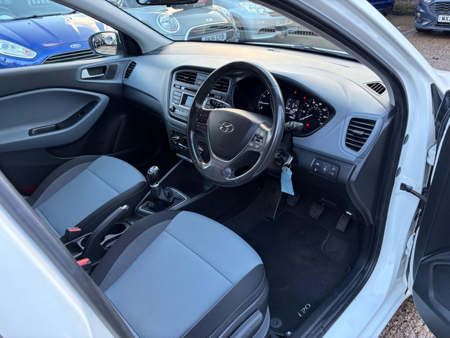 Used Hyundai i20 2016 for sale - 77723905: Photo 34