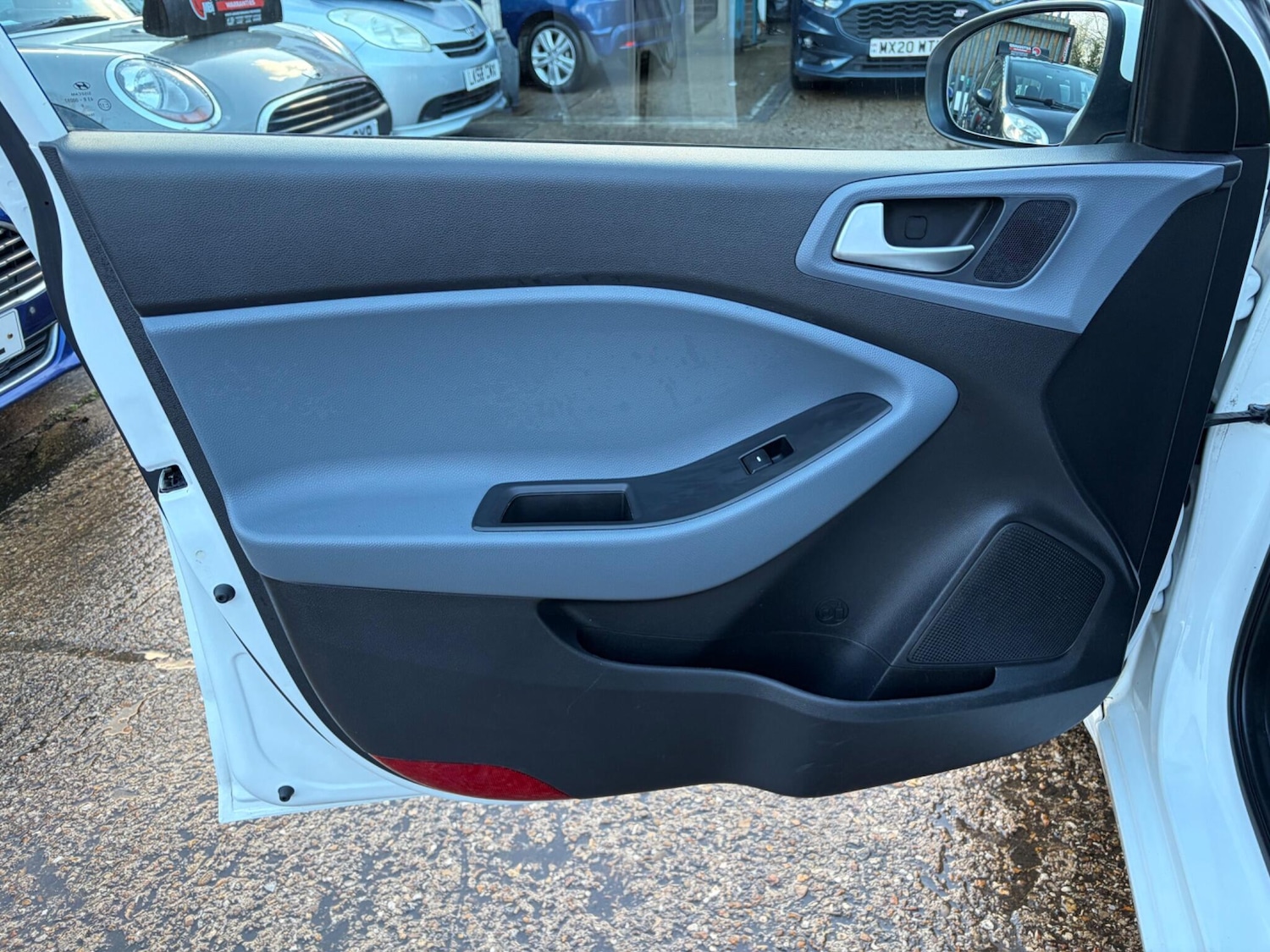 Used Hyundai i20 2016 for sale - 77723905: Photo 39