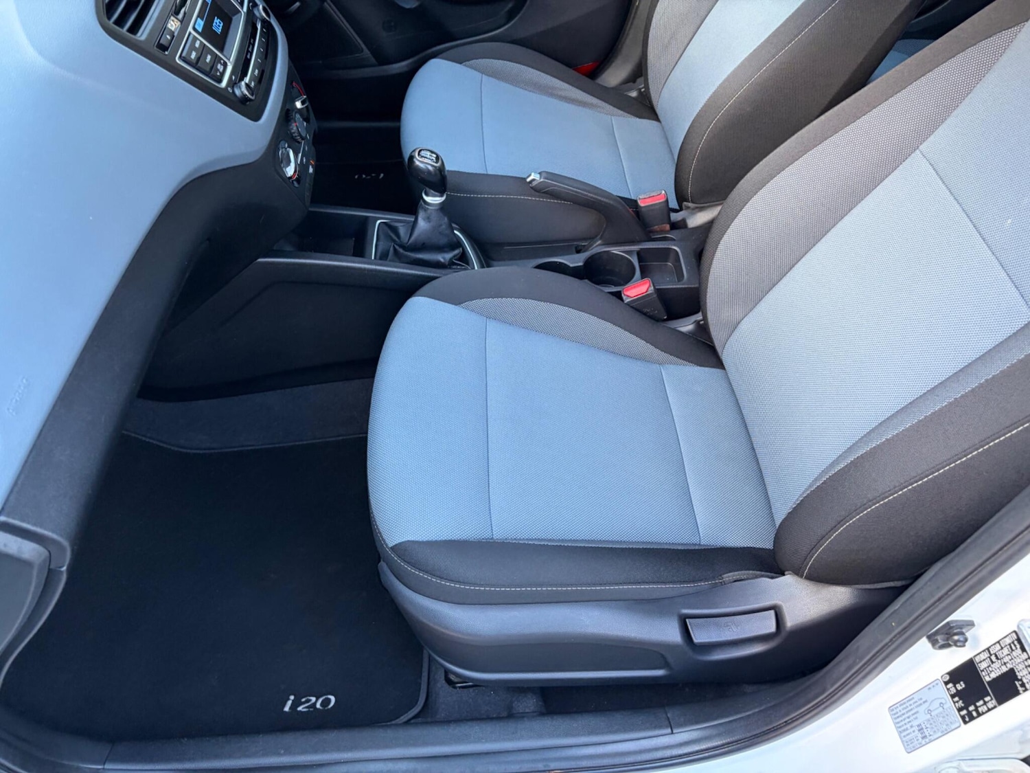 Used Hyundai i20 2016 for sale - 77723905: Photo 41