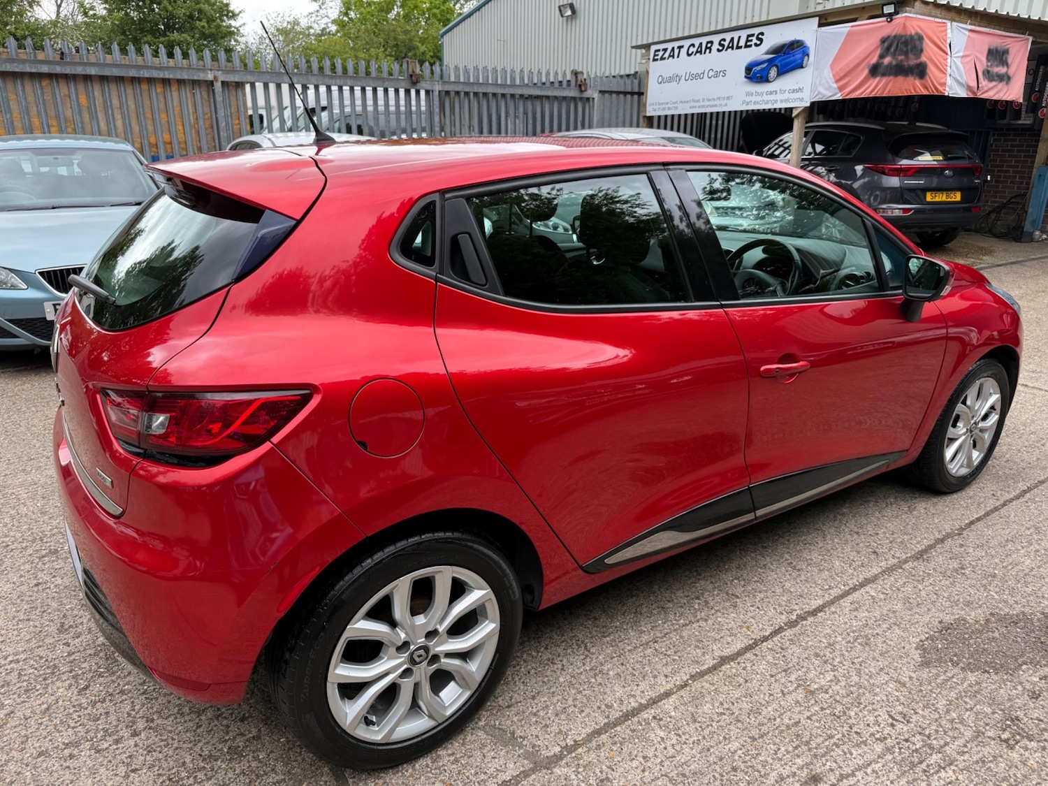 Used Renault Clio 2017 for sale - 76988835: Photo 10