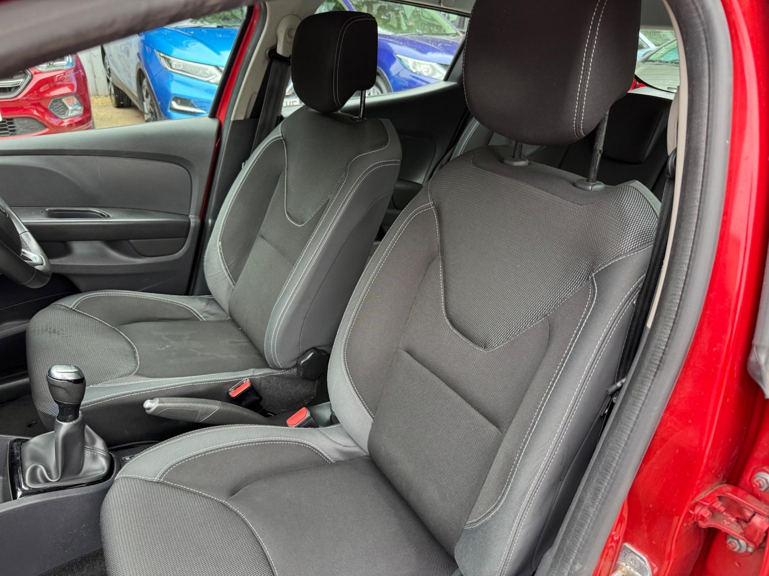 Used Renault Clio 2017 for sale - 76988835: Photo 26