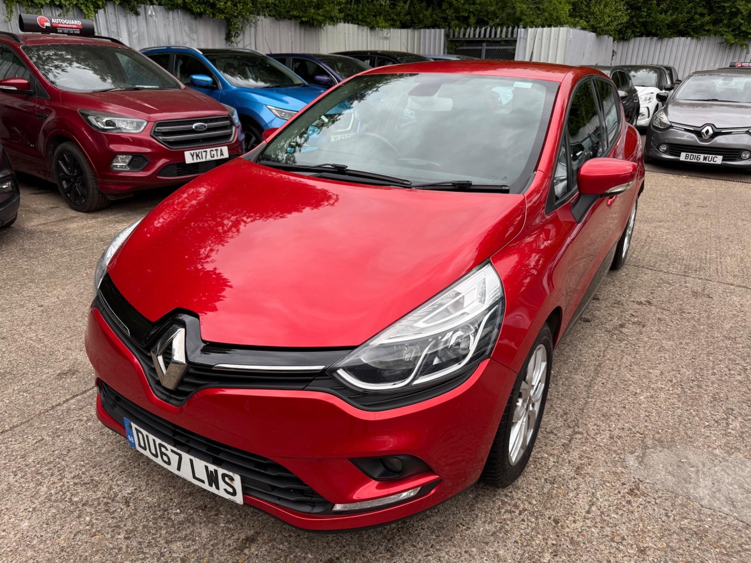 Used Renault Clio 2017 for sale - 76988835: Photo 3