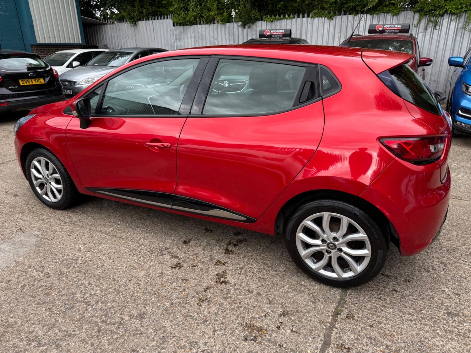 Used Renault Clio 2017 for sale - 76988835: Photo 6