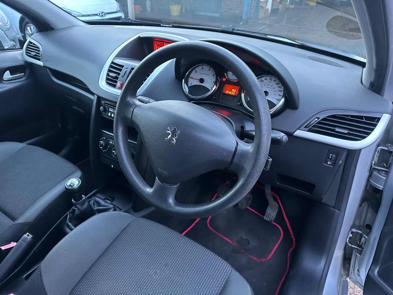 Used Peugeot 207 2009 for sale - 77029030: Photo 11