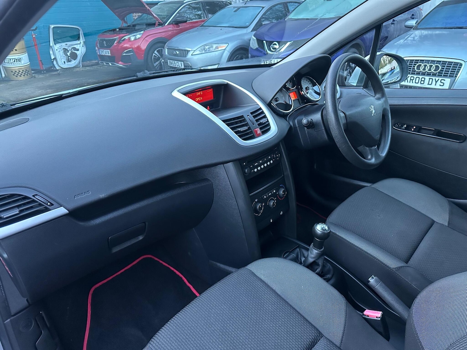 Used Peugeot 207 2009 for sale - 77029030: Photo 12