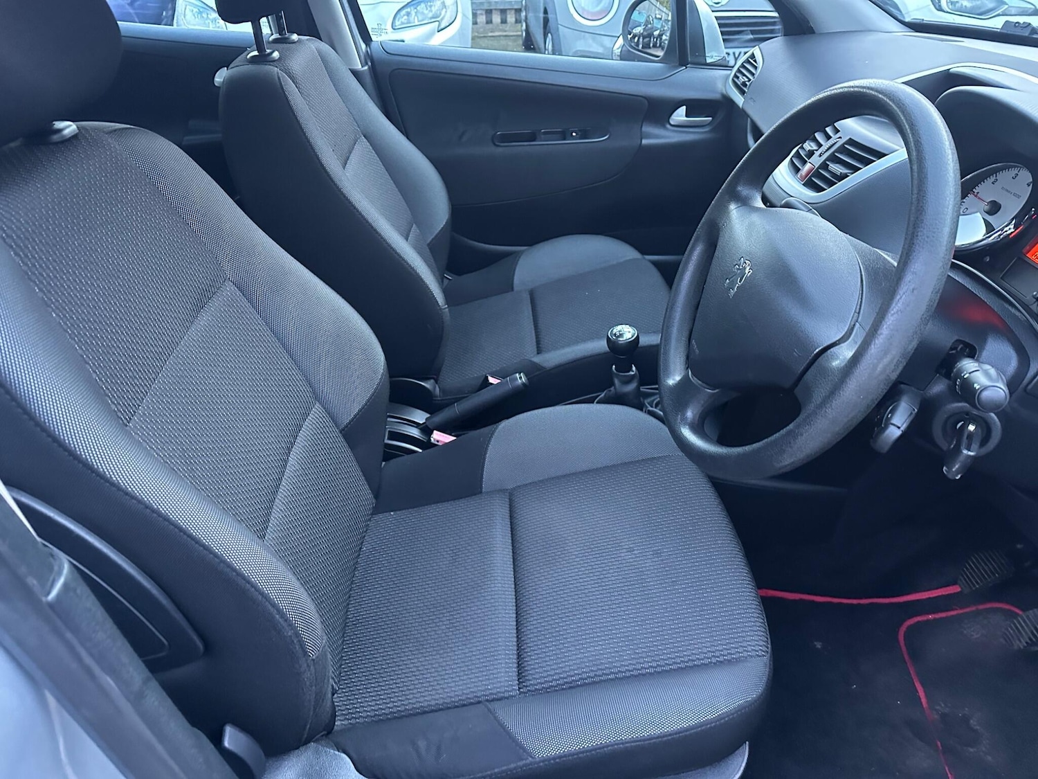 Used Peugeot 207 2009 for sale - 77029030: Photo 14