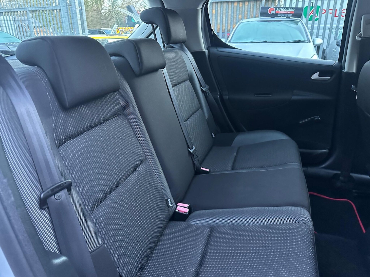 Used Peugeot 207 2009 for sale - 77029030: Photo 19