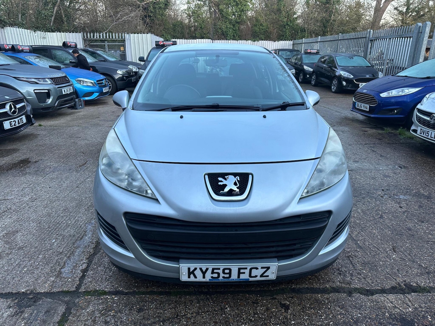 Used Peugeot 207 2009 for sale - 77029030: Photo 2