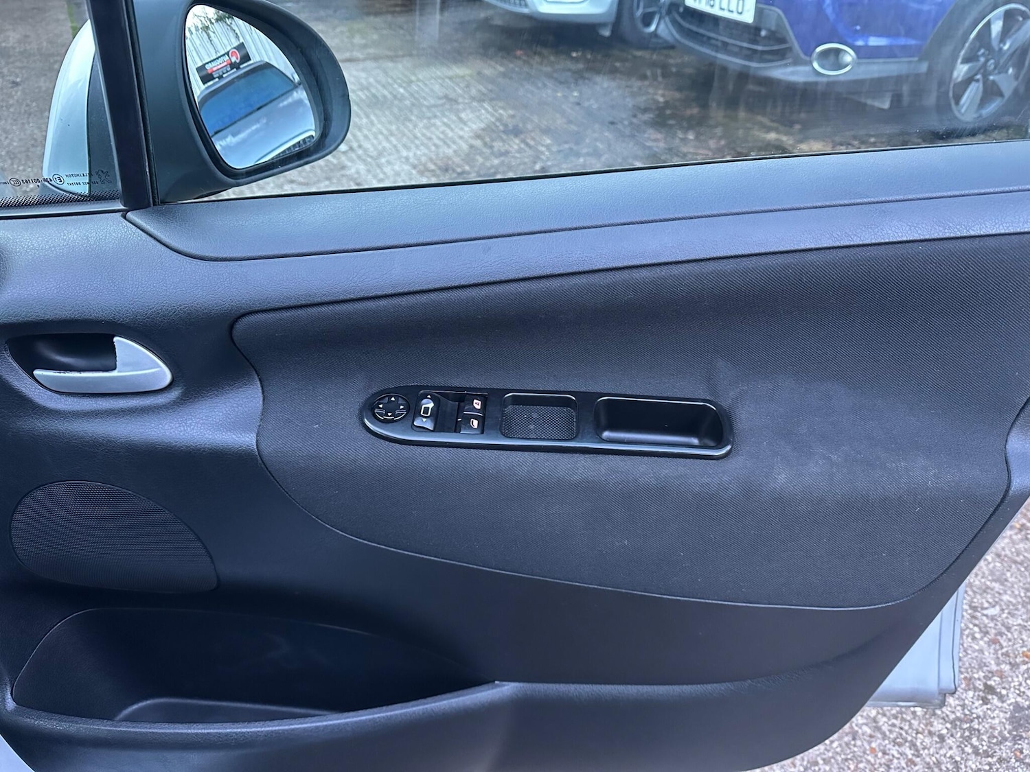 Used Peugeot 207 2009 for sale - 77029030: Photo 20