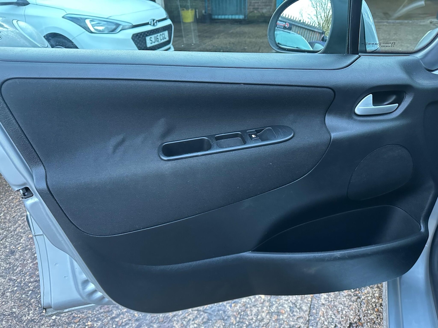 Used Peugeot 207 2009 for sale - 77029030: Photo 21