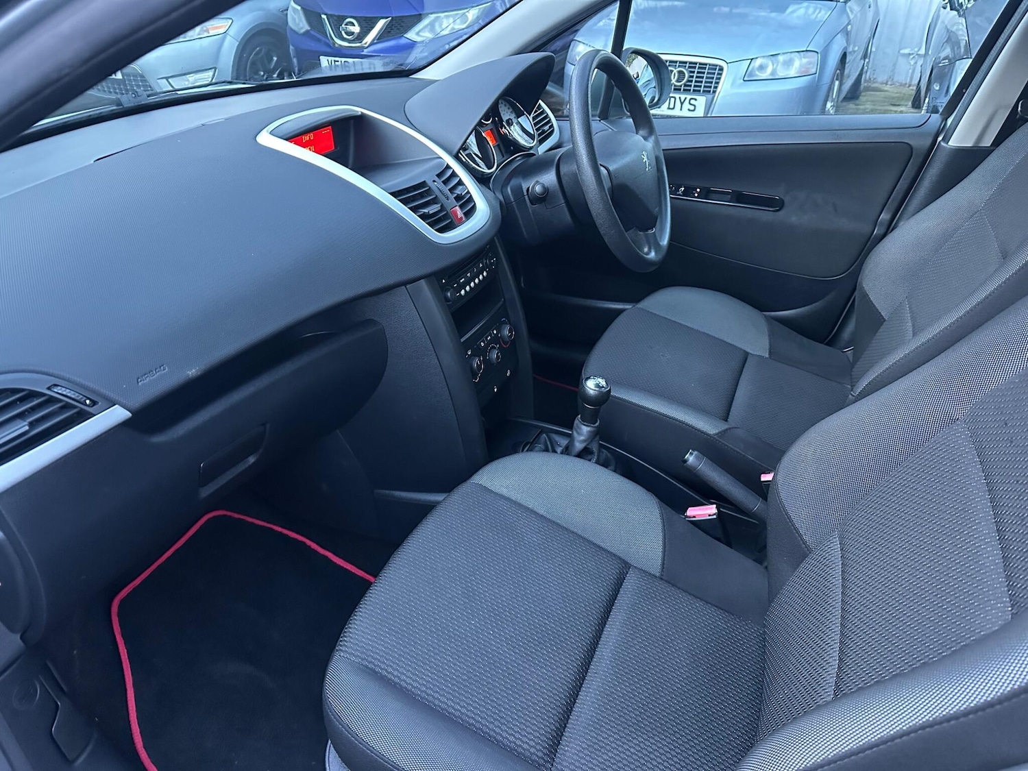 Used Peugeot 207 2009 for sale - 77029030: Photo 32