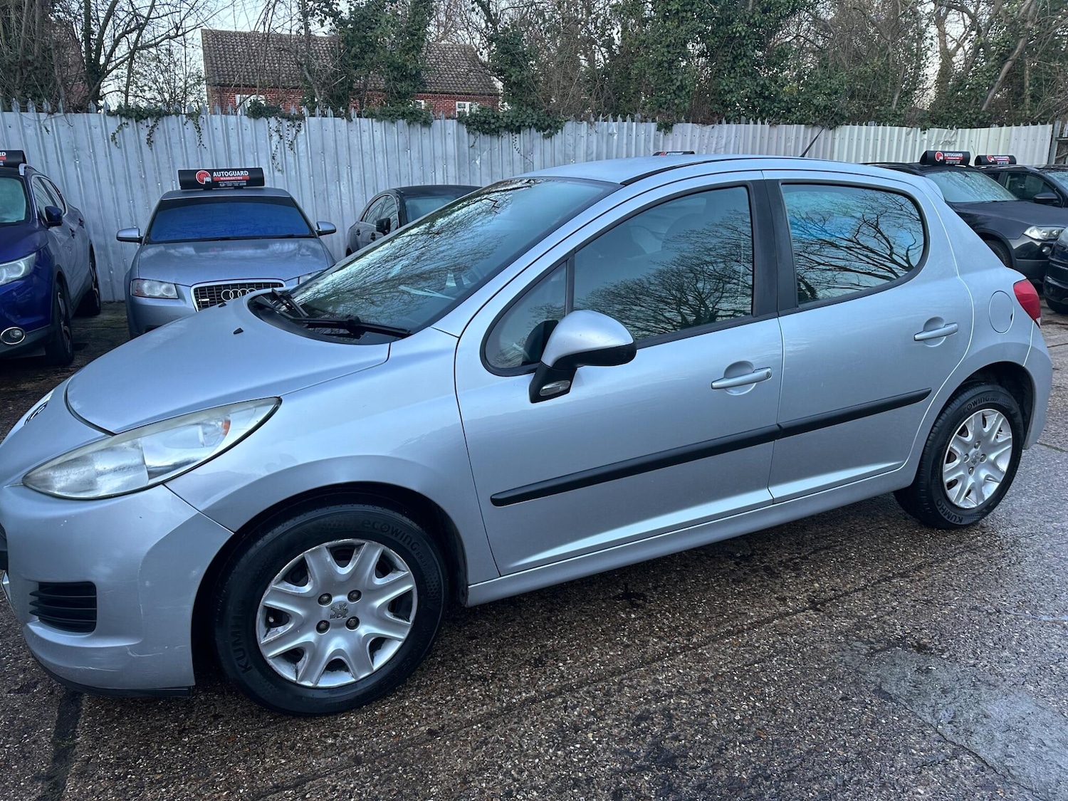 Used Peugeot 207 2009 for sale - 77029030: Photo 6