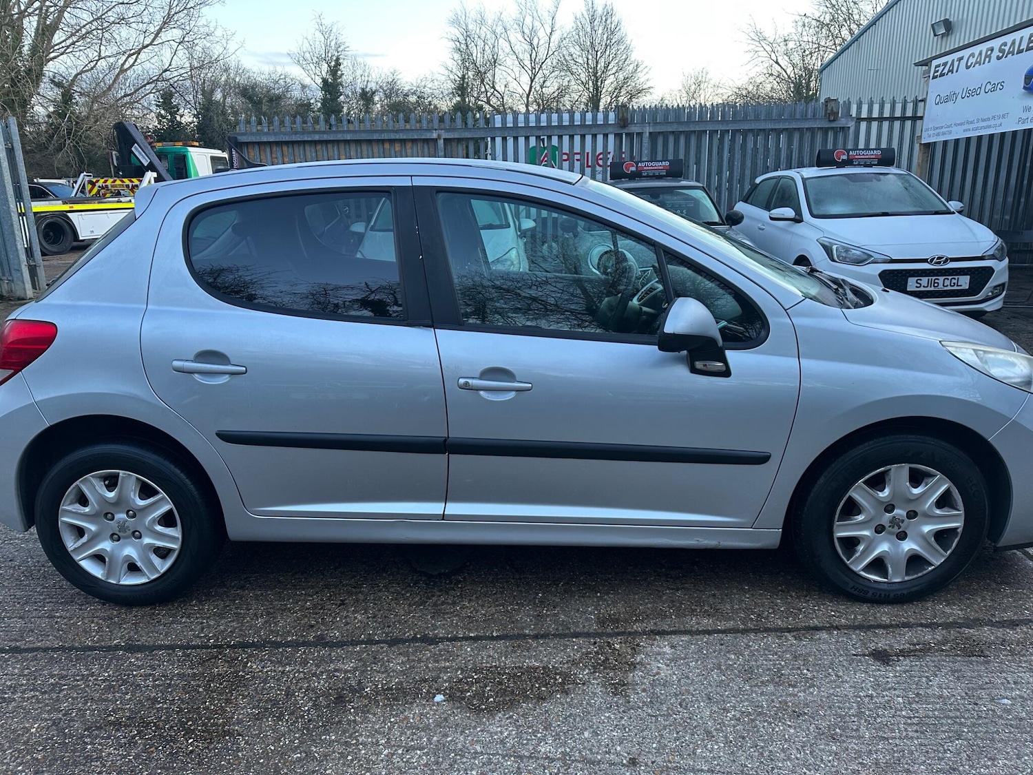 Used Peugeot 207 2009 for sale - 77029030: Photo 9