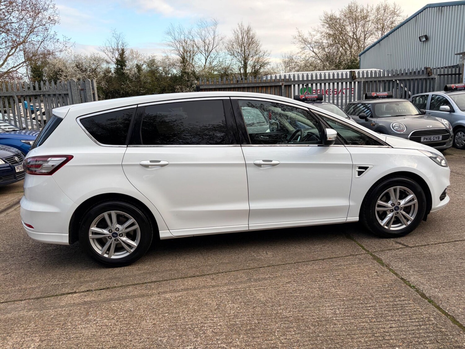 Used Ford S-Max 2017 for sale - 77839843: Photo 11
