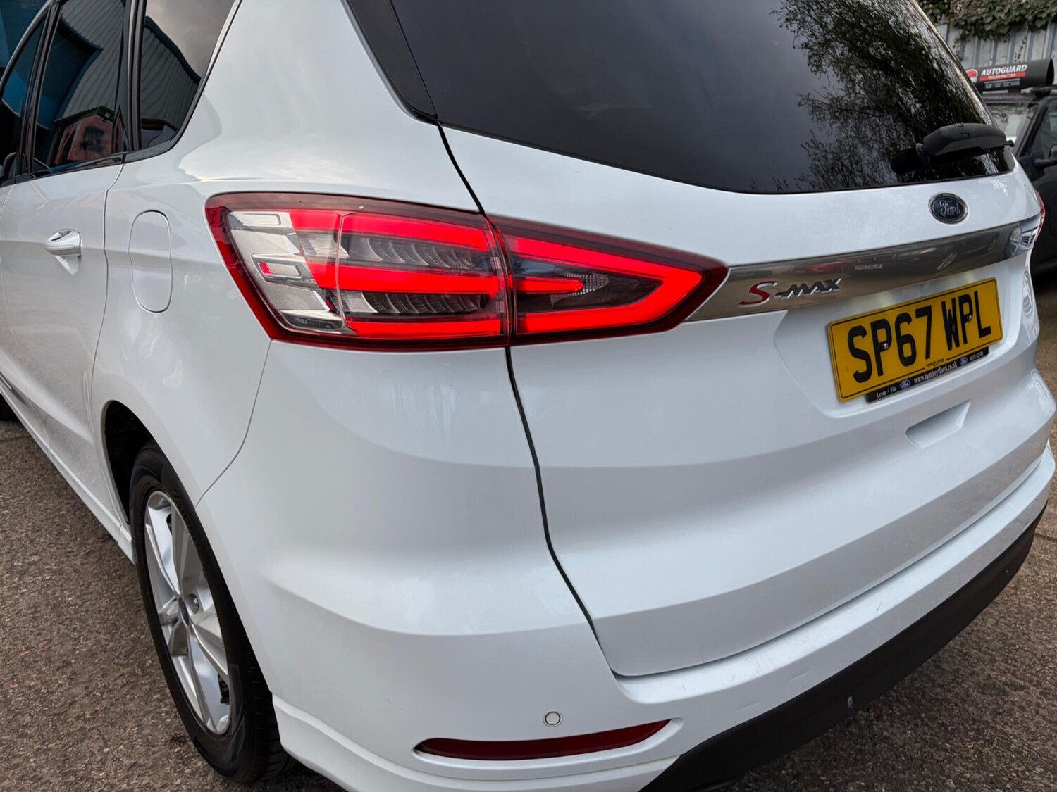 Used Ford S-Max 2017 for sale - 77839843: Photo 17