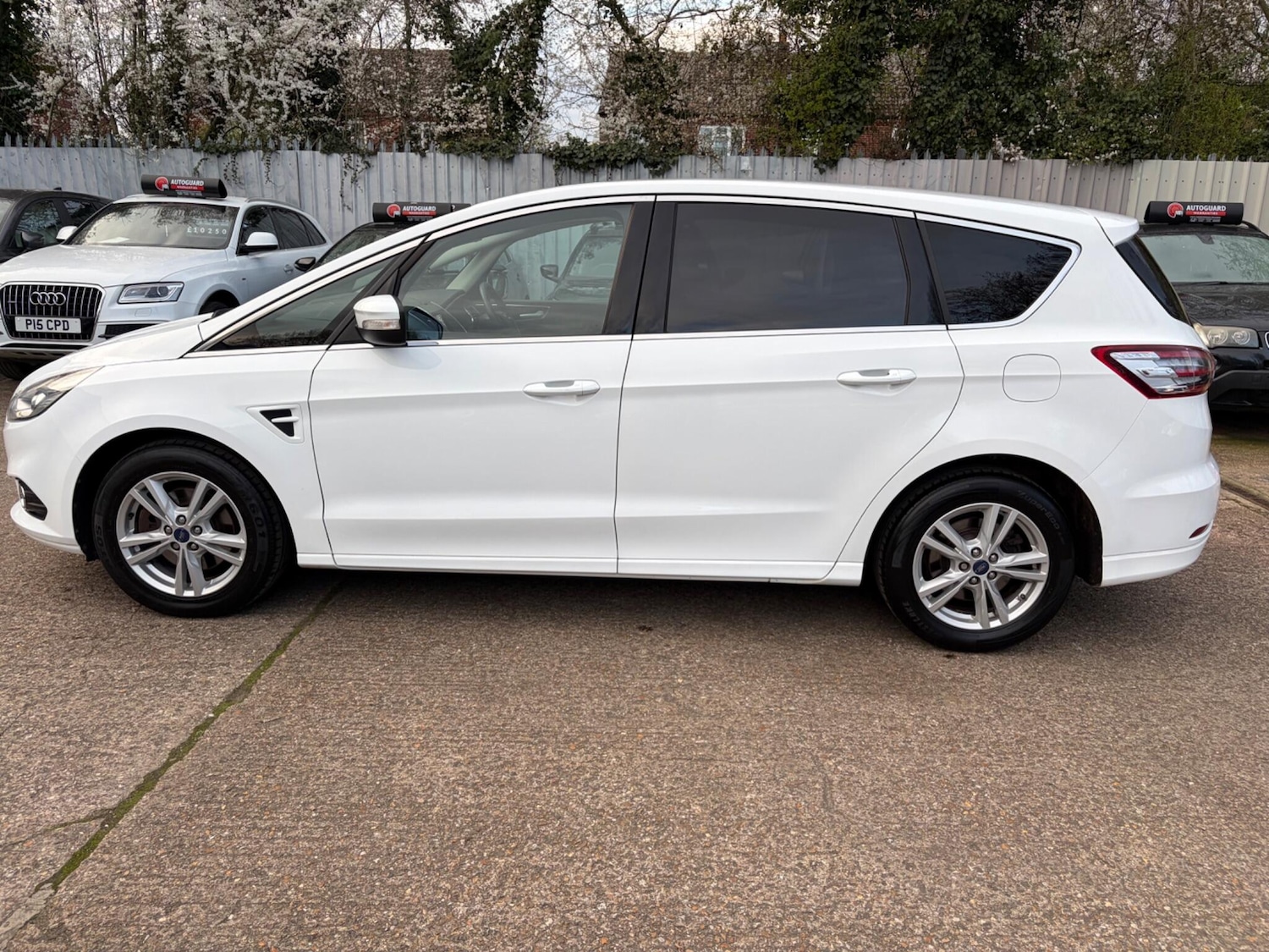 Used Ford S-Max 2017 for sale - 77839843: Photo 5