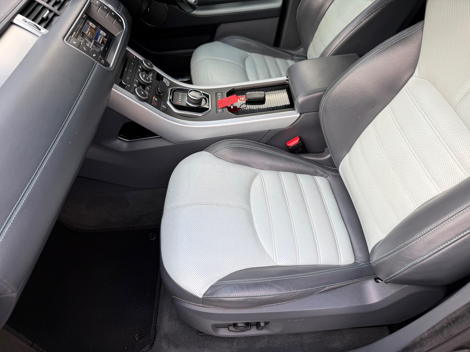 Used Land Rover Range Rover Evoque 2016 for sale - 76753143: Photo 51